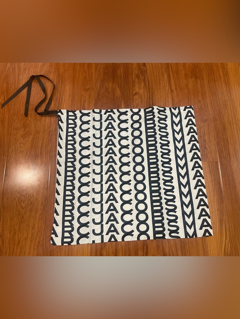 Marc Jacobs Large Dust Bag Or Tote (Brand new, no call outs)
